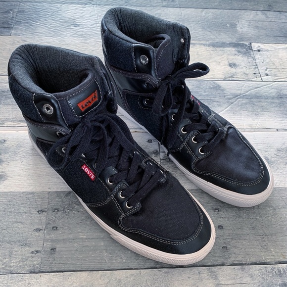 levi's black leather sneakers